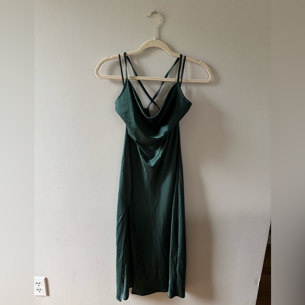 Elegant Green Spaghetti Strap Dress